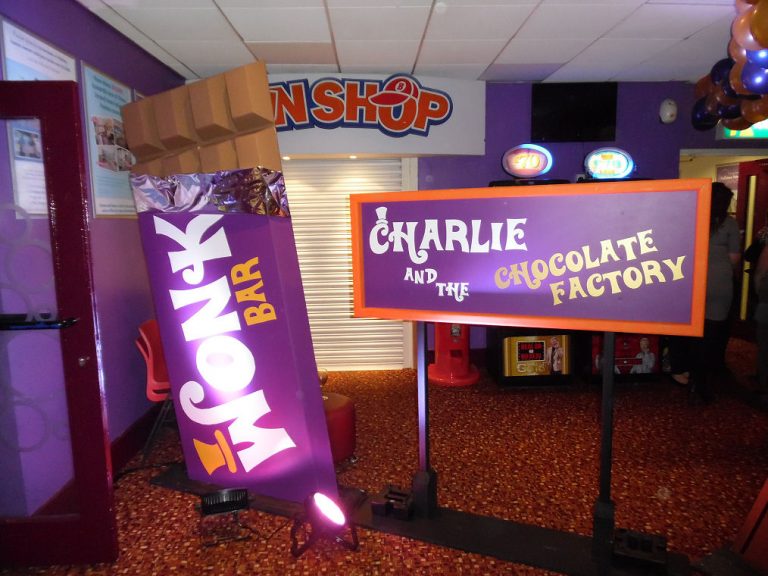 Willy Wonka - Wonka bar & sign props - Doub7e Seven Events